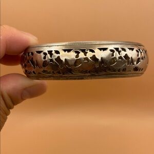 Silver Cutout Bangle Bracelet GB3